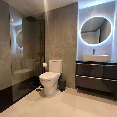 Apartment Duplex 2 Bed Apt Walking Distance To Puerto Banus