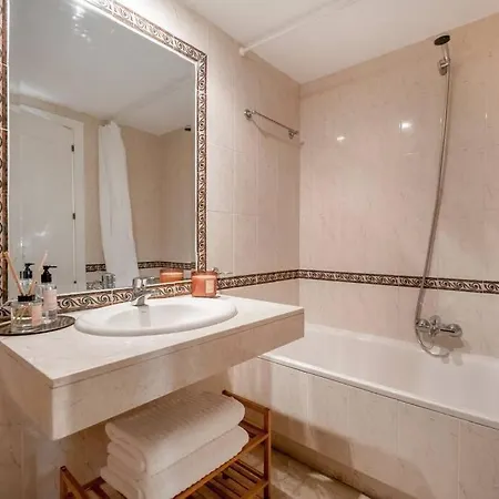 Duplex 2 Bed Apt Walking Distance To Puerto Banus Apartment *
