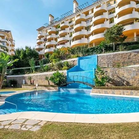 Apartment Duplex 2 Bed Apt Walking Distance To Puerto Banus