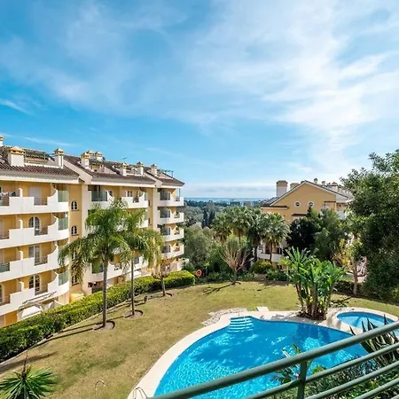 Apartment Duplex 2 Bed Apt Walking Distance To Puerto Banus Marbella