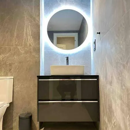 Apartment Duplex 2 Bed Apt Walking Distance To Puerto Banus *